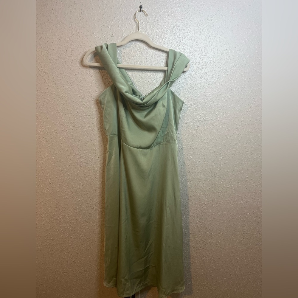 PETITE DRAPE DETAIL OFF THE SHOULDER MIDI DRESS SIZE 12 COLOR SAGE